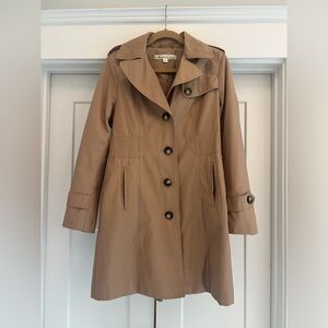 Kenneth Cole women’s trenchcoat medium